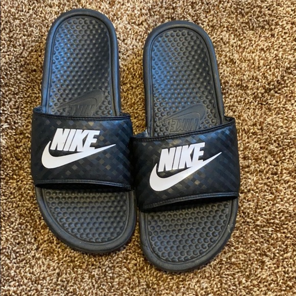 nike slides size 5 womens
